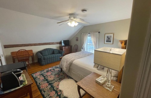 North Hero Bed & Breakfast | Dodds Brick House Bed & Breakfast