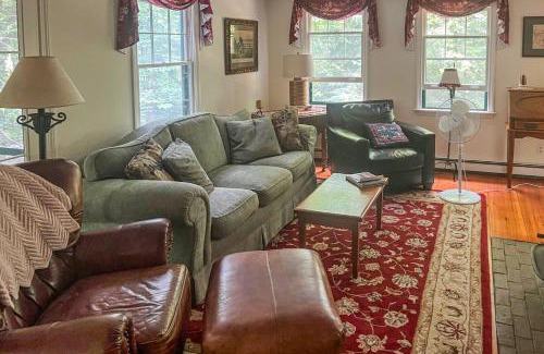Center Harbor House | Dog Cove Cottage