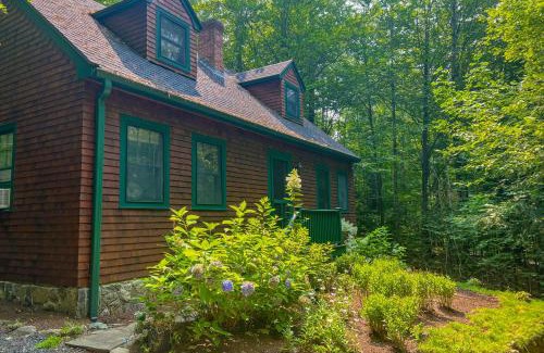 Center Harbor House | Dog Cove Cottage