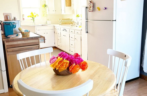 Glasgow House | Dog & Family Friendly- Near Downtown and Hospital -3 bedroom housen- WIFI