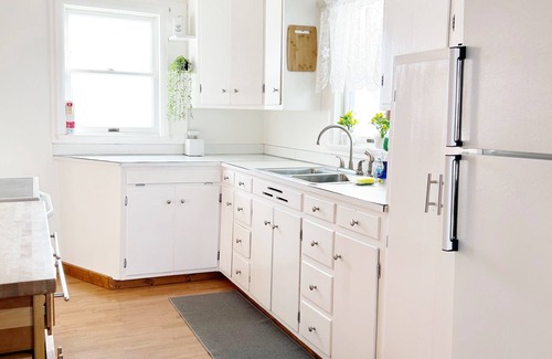 Glasgow House | Dog & Family Friendly- Near Downtown and Hospital -3 bedroom housen- WIFI