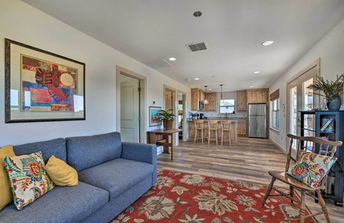 Nemo Apartment | Dog-Friendly Apartment ~ 32 Mi to Fort Worth!