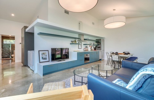 Barton Hills Apartment | Dog-Friendly Austin Guest House: 3 Mi to Downtown