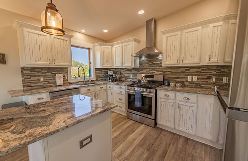 Salida House | Dog Friendly Blue Bottle Trout Camp - Gold Medal Fly Fishing on the Arkansas River!