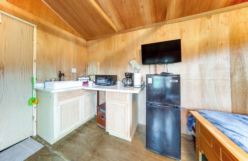 Westford Apartment | Dog-Friendly Cabin Near Pymatuning Lake!