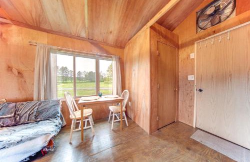 Westford Apartment | Dog-Friendly Cabin Near Pymatuning Lake!