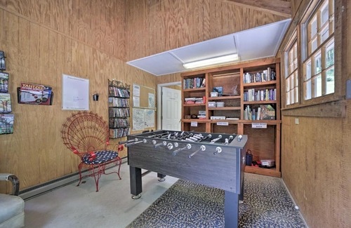 Bryson City House | Dog-Friendly Cottage with Deck in National Forest!