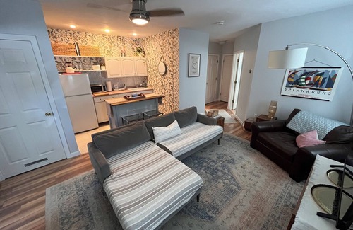 Historic Hill Apartment | Dog-friendly Downtown Newport Apartment