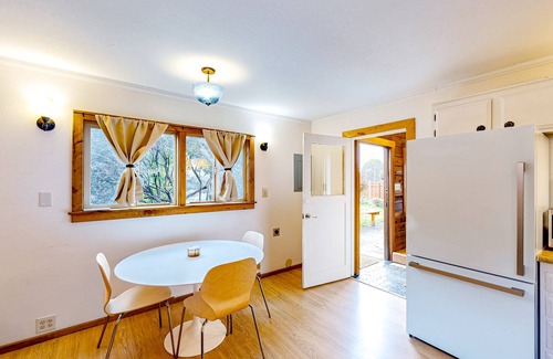 Cleone House | Dog-friendly, eco-conscious home with great yard & EV charger, near the beach