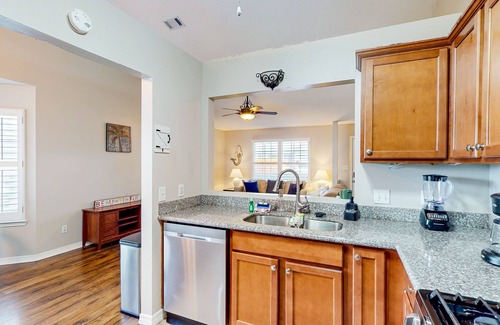 Niceville House | Dog-friendly home near Destin, golf, & sports courts with fireplace, grill, W/D
