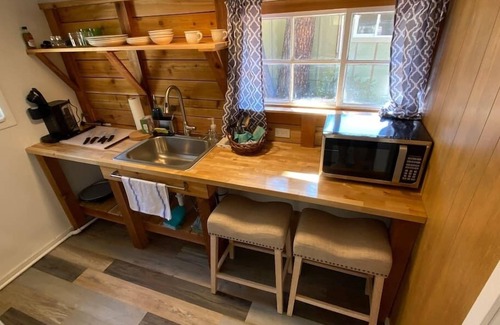 Coal Creek Canyon Cabin | Dog-friendly Jim Bridger Cabin on Coal Creek - Boulder/Golden