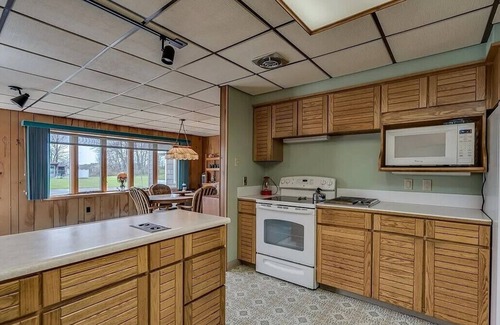 Alexandria Bay House | Dog-Friendly large rural Estate just outside Alex Bay with hot tub and pool!