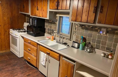 Coal Creek Canyon Cabin | Dog-friendly Lewis & Clark Cabin on Coal Creek - Boulder/Golden