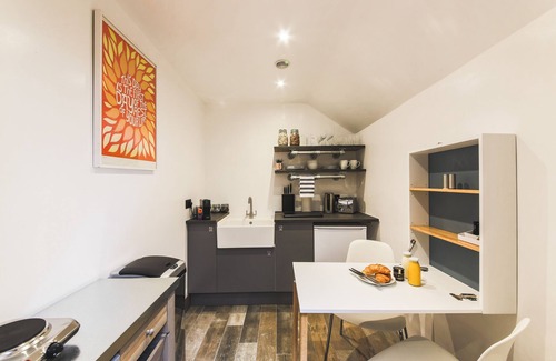Newquay Cottage | Dog-friendly luxury super-king studio suite