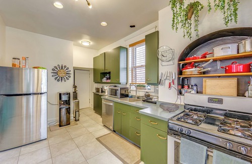 Mount Washington Cottage | Dog-friendly Pittsburgh Home, 3 Mi to Downtown!