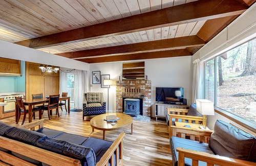 Glencoe Cabin | Dog-friendly retreat with fast WiFi, furnished deck, gas grill, & fire table
