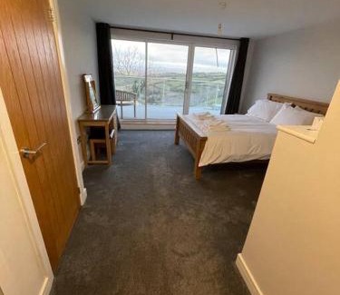 Torquay House | Dog friendly, Roof top hot tub, Panoramic views.