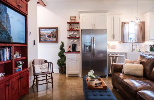 Era House | Dog-Friendly Texas Ranch with Patio, Horses On-Site