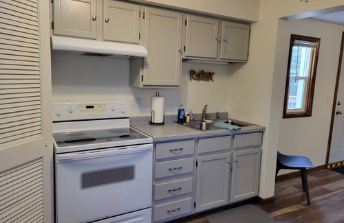 Sturgeon Bay House | Dog Friendly w/Fenced-In Backyard. Close to Downtown in Quiet Neighborhood