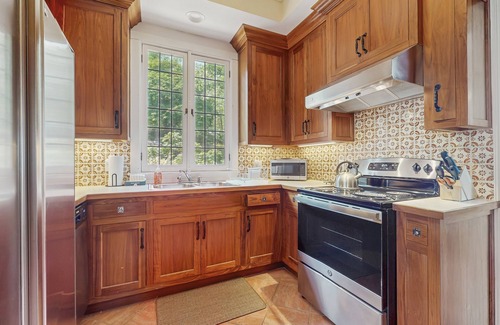 Gloucester Apartment | Dog-Friendly, Waterfront Home with Washer and dryer & Two Decks