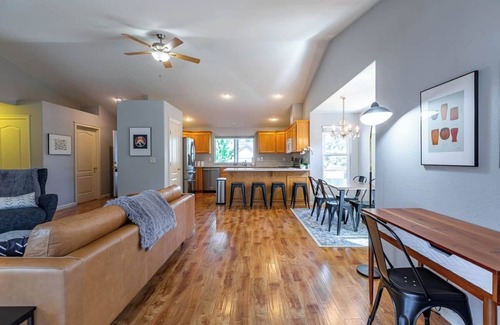 Mountain View House | Dog Ok | 5min to Restaurants | Patio