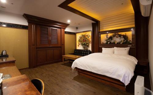 Doksan-dong Hotel | Doksan 3S Hotel