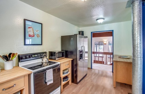 Lake Forest House | Dollar Hill Four Bedroom