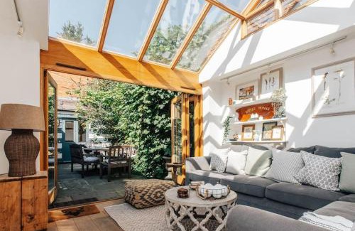 Henley-on-Thames House | Dolls House - Luxury Townhouse *sleeps 10*