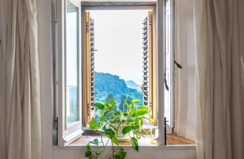 Montalbano Elicona House | Dolmen House