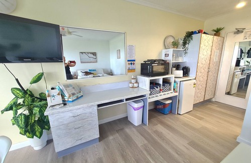 Dolphin Heads Apartment | Dolphin Heads | Resort Unit | ABSOLUTE BEACHFRONT! Whitsunday Getaway!