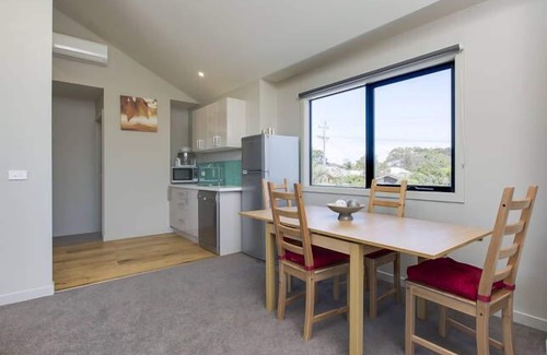 Mount Martha Apartment | Dolphin Suite at Waters Edge