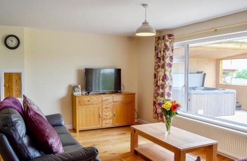 Penybont House | Dolview