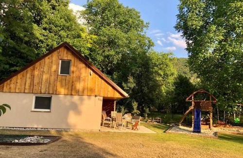 Blatnica House | Domček pod Orechom