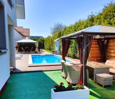 Puck House | Dom przy Basenie