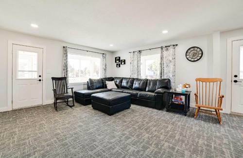 Rogers City House | Dom Rodzinny Lakeview Getaway - Walk to Lake Huron