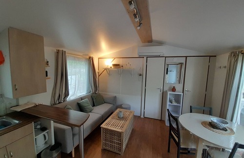 Saint-Privat-de-Champclos RV Rental | Domaine le Clos des Capitelles