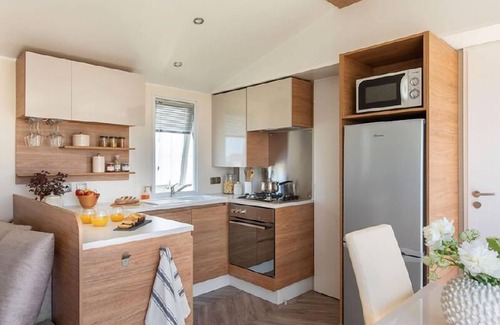 Saint-Privat-de-Champclos RV Rental | Domaine le Clos des Capitelles