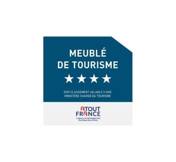 Lemere House | Domaine à proximité de Chinon avec piscine, billard, pétanque, jeux pour enfants