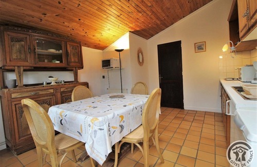 Les Echets House | Domaine Albert - POMMIERS