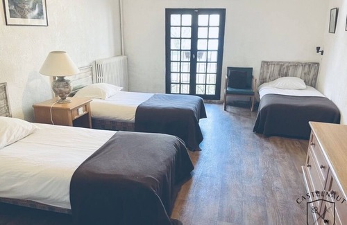 Laroque-de-Fa Bed & Breakfast | Domaine Castelnaut gîte et château
