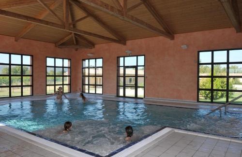 Chateauneuf-sur-Isere Resort | Domaine d'Agrippa Valence