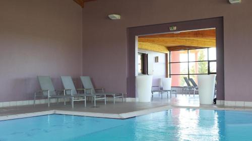 Chateauneuf-sur-Isere Resort | Domaine d'Agrippa Valence