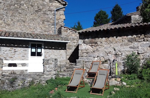 Burdignes House | Domaine de Béchetoile, group lodging and restoration