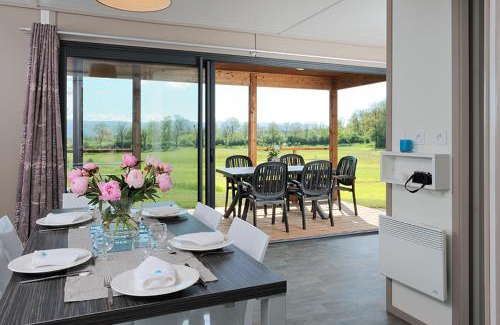 Langogne Hotel | Domaine De Barres