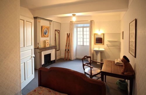 Saint-Laurent-du-Pape House | Domaine de l'Amiral
