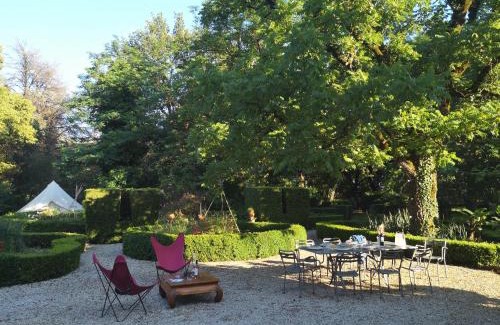 Mouzieys-Teulet Bed & Breakfast | Domaine de la Célarié
