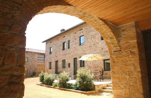 Poleymieux-au-Mont-d'Or House | Domaine de la Glande -Amonites