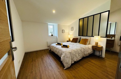 Prignac-et-Marcamps House | Domaine des Hugons