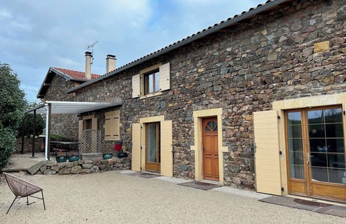 Sarcey House | Domaine du Buisson, charming gites in the heart of Beaujolais