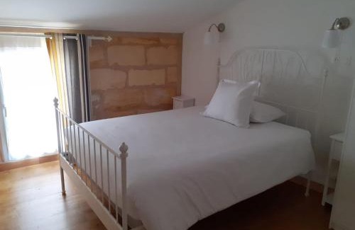 Ambares-et-Lagrave House | Domaine du chauvet